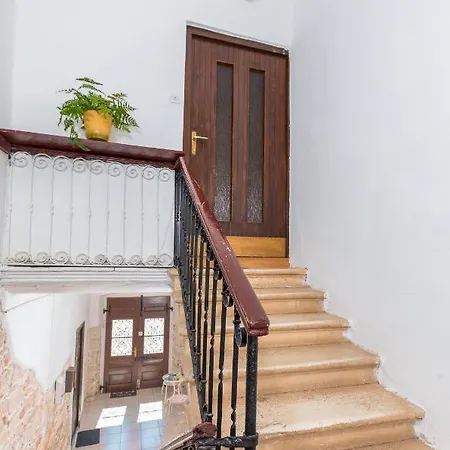 Ana Apartment *
